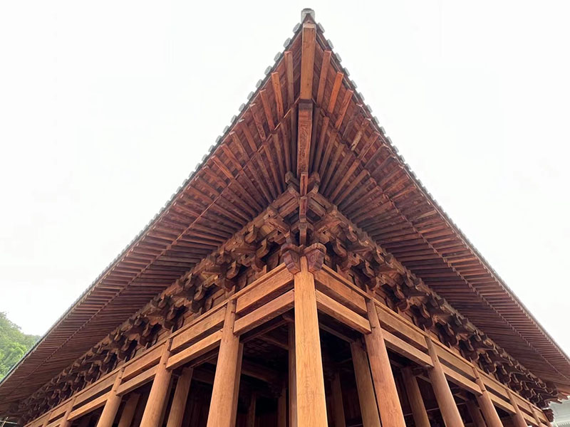 寺庙布局生态化实践，生态材料在寺庙重建中的创新应用