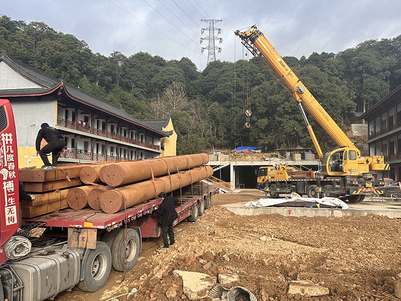盛唐纹样复兴，卷草、宝相花在门窗绦环板与佛座石刻中的再创作